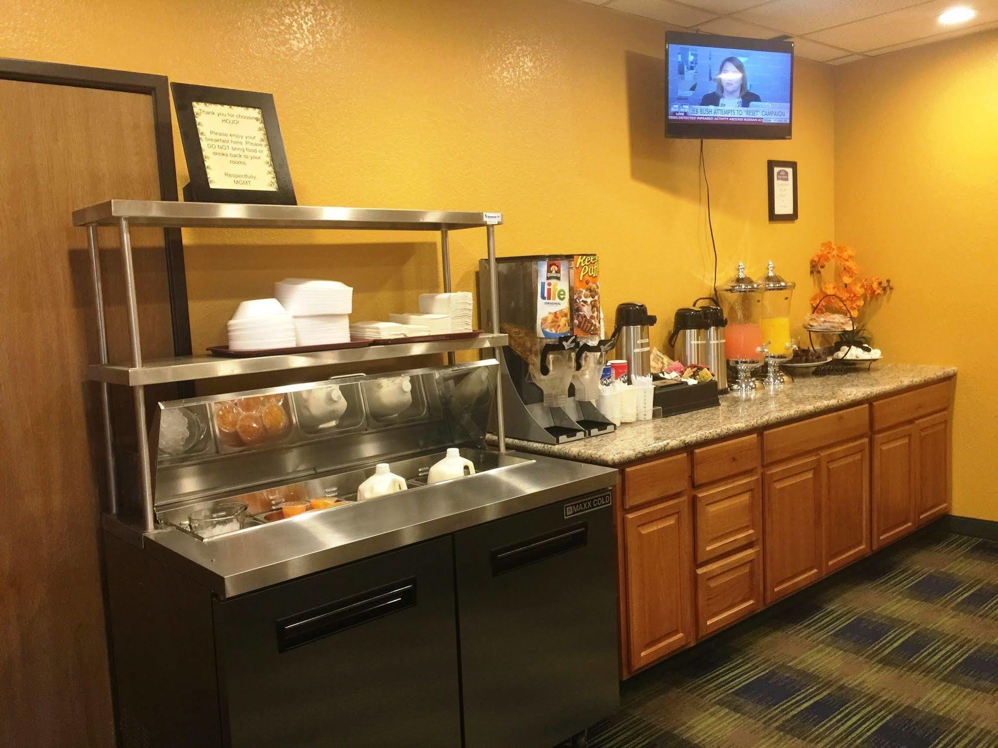 וויט רידג' Howard Johnson By Wyndham Denver West מראה חיצוני תמונה