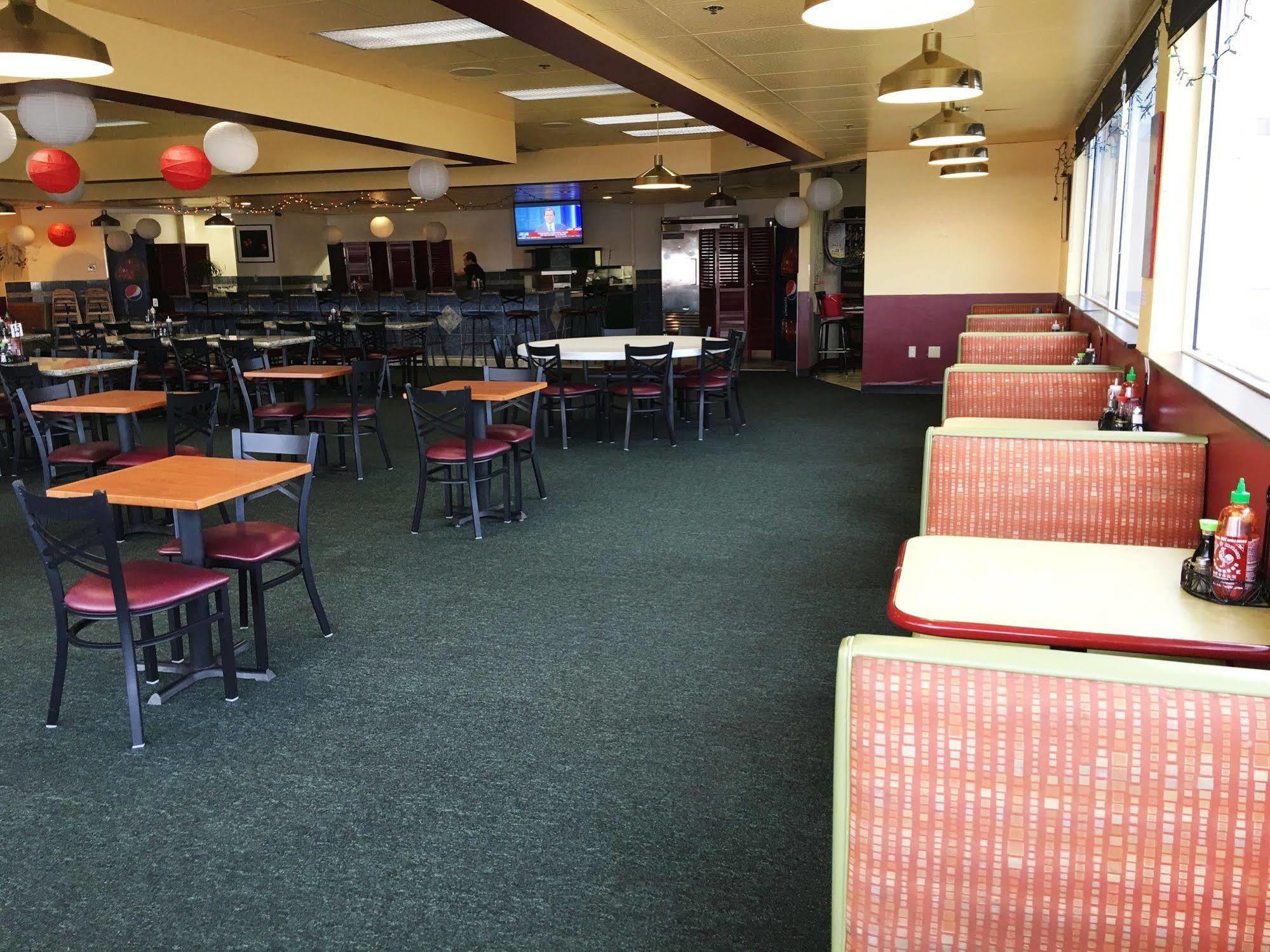 וויט רידג' Howard Johnson By Wyndham Denver West מראה חיצוני תמונה