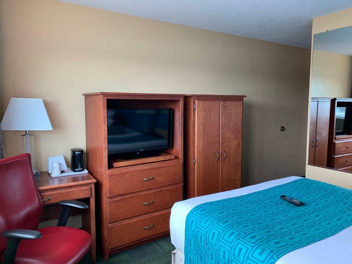 וויט רידג' Howard Johnson By Wyndham Denver West מראה חיצוני תמונה