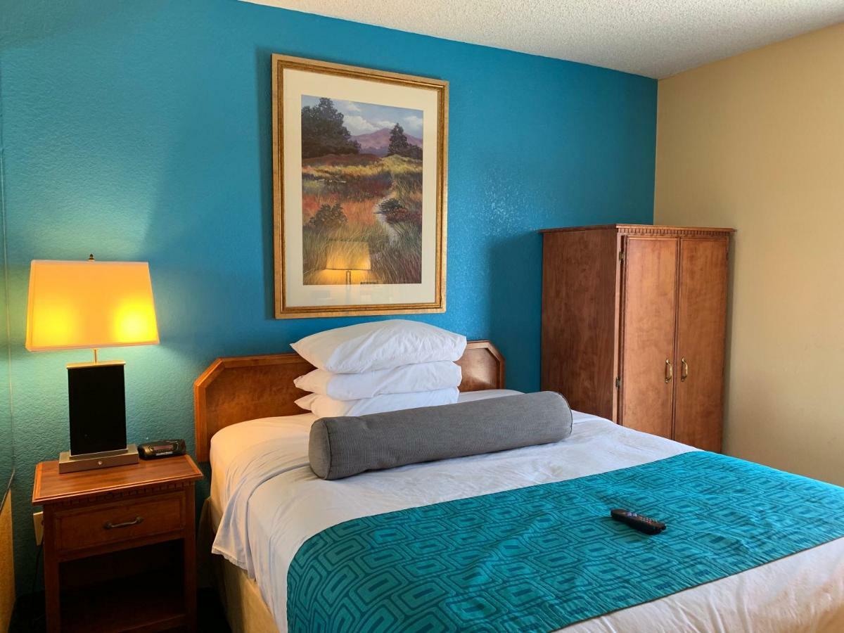 וויט רידג' Howard Johnson By Wyndham Denver West מראה חיצוני תמונה