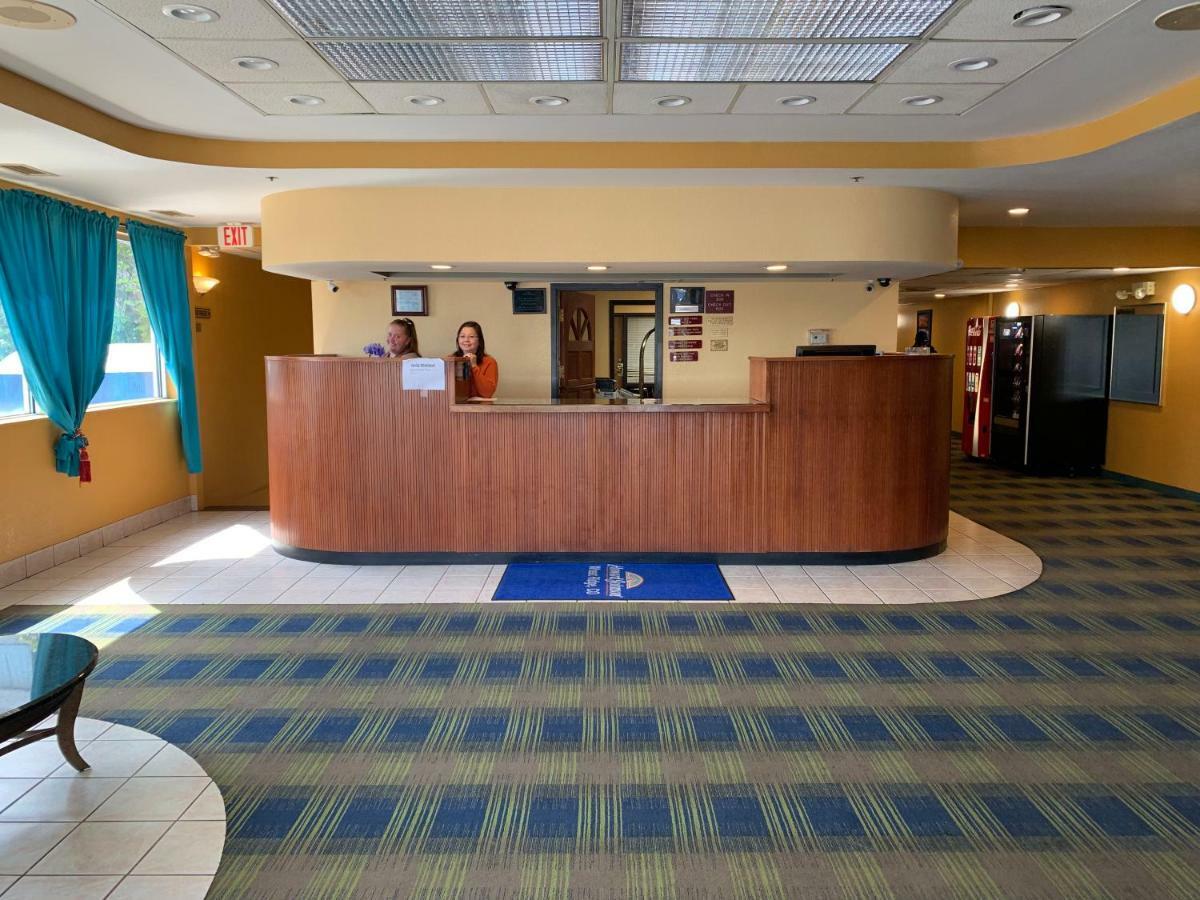 וויט רידג' Howard Johnson By Wyndham Denver West מראה חיצוני תמונה